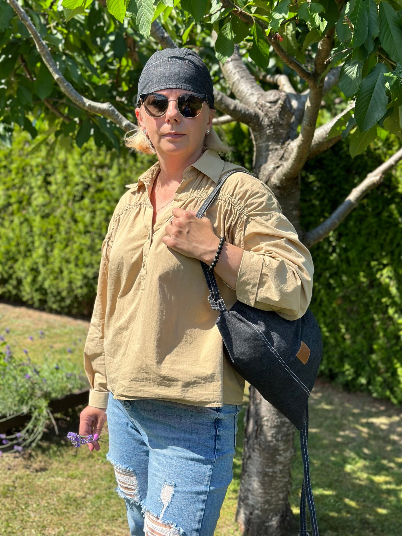 Juoda kepuraitė – skarelė, Džinsinė bandana