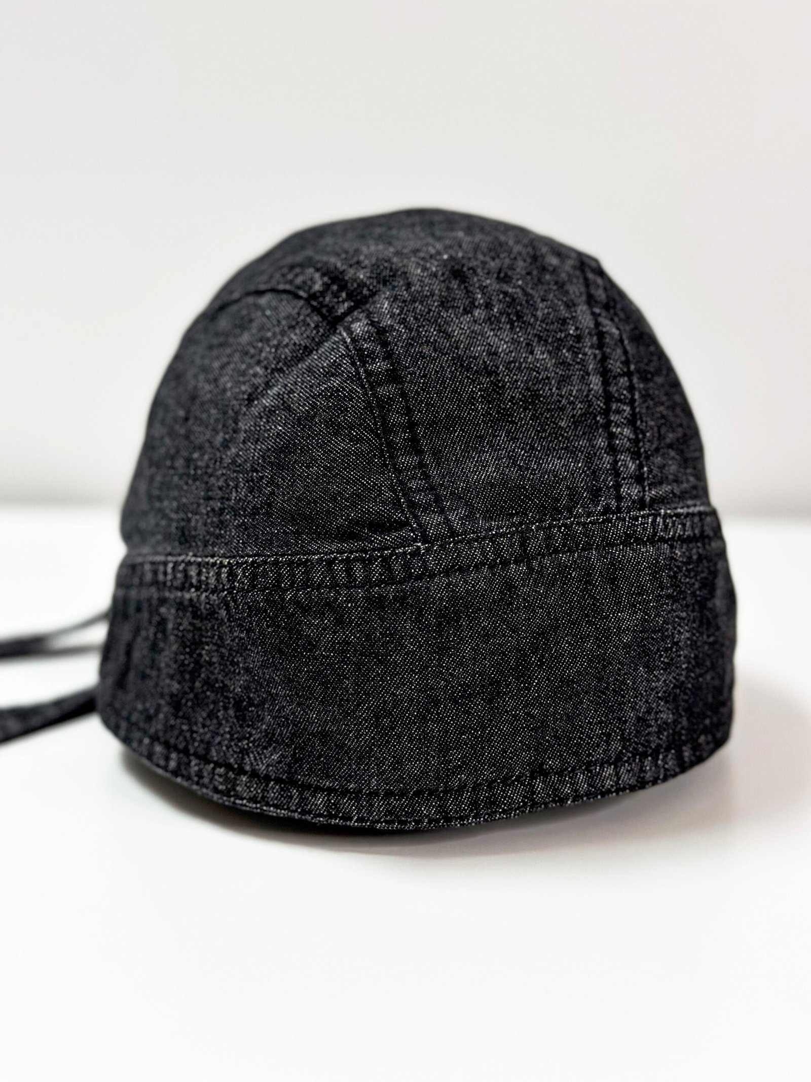 Juoda kepuraitė – skarelė, Džinsinė bandana